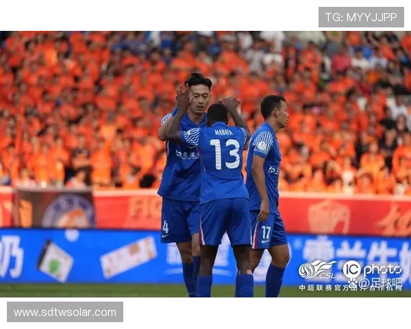 申花五连胜客场三球完胜河南